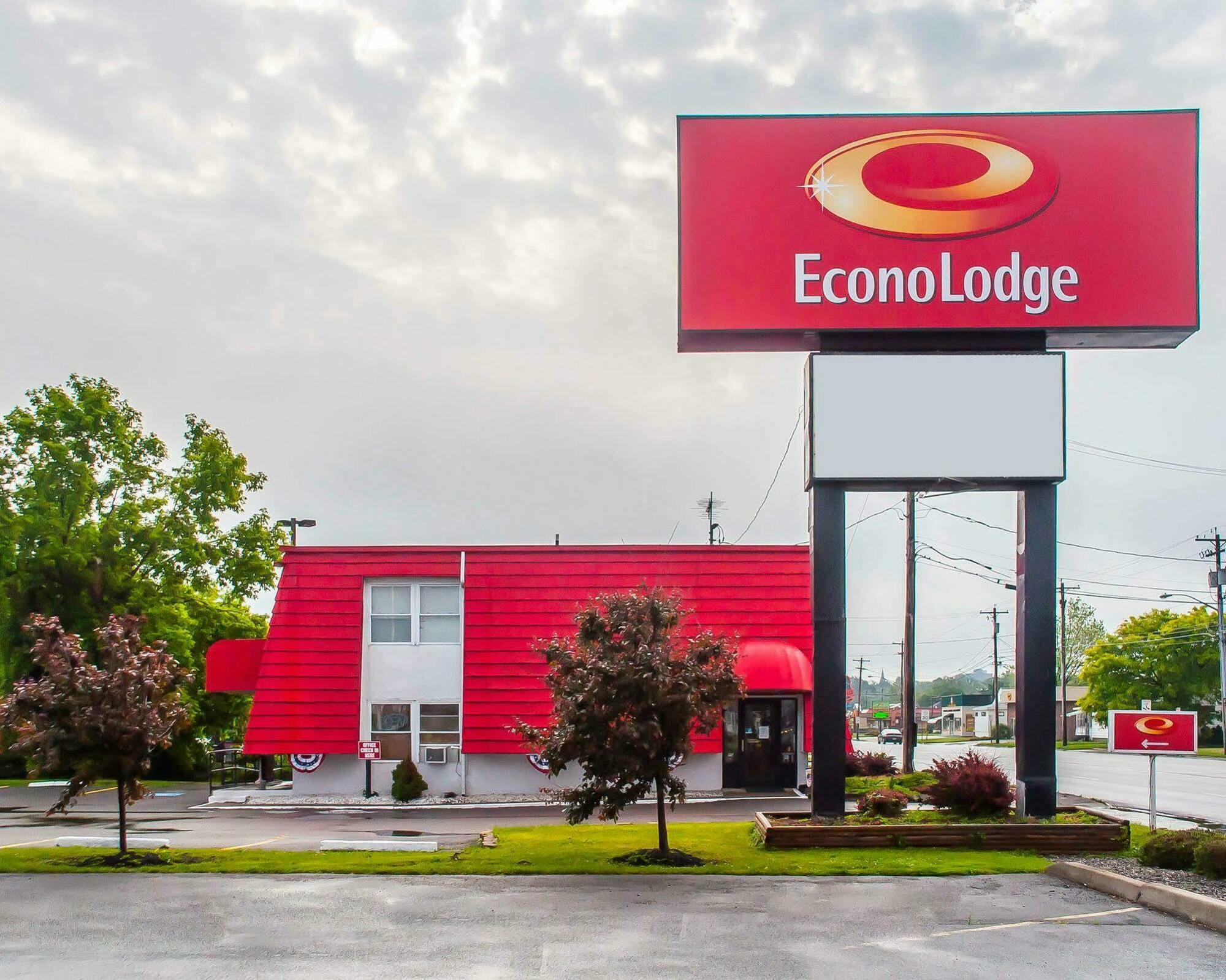 Hotel Adirondack Efficiencies Watertown Esterno foto