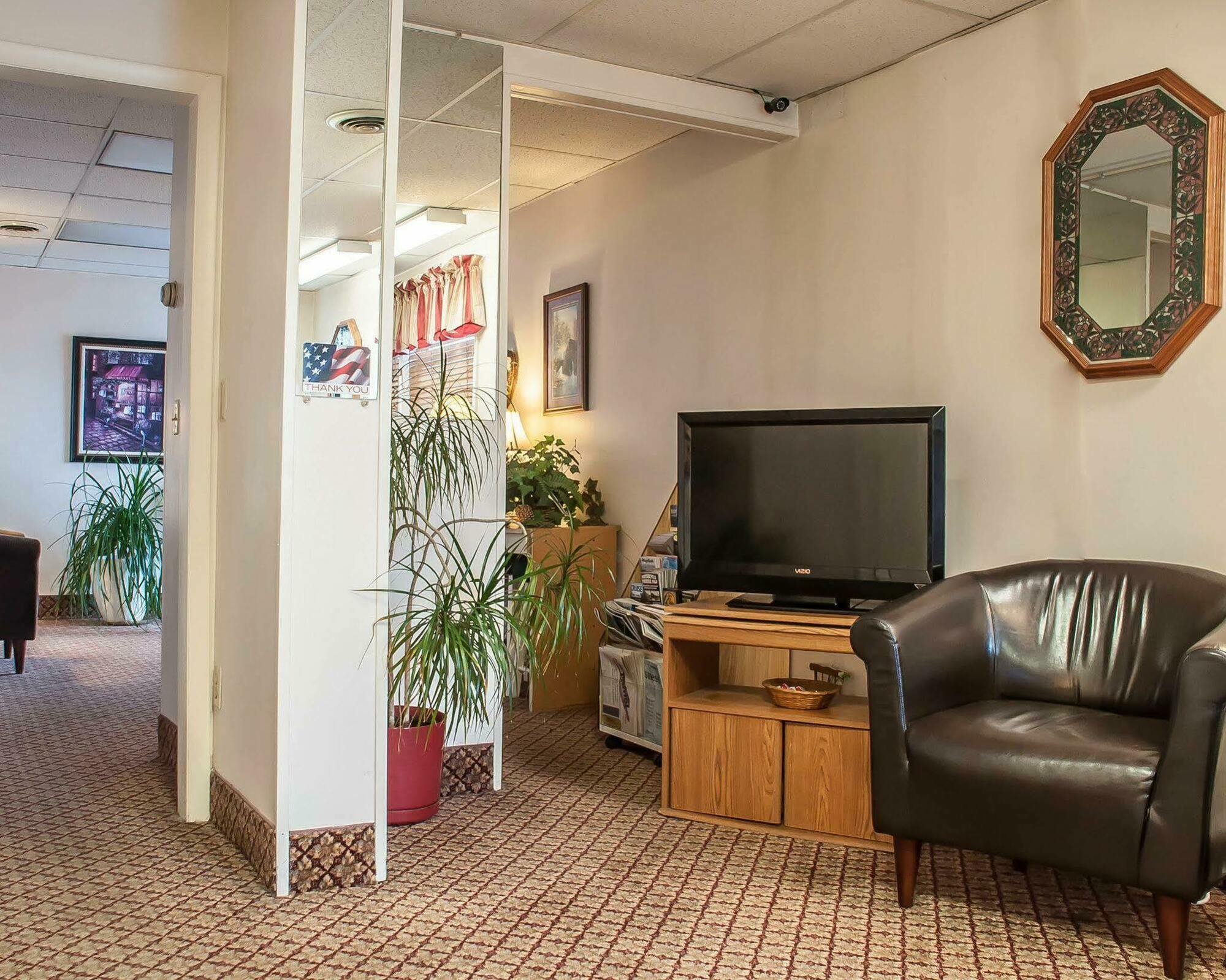 Hotel Adirondack Efficiencies Watertown Esterno foto