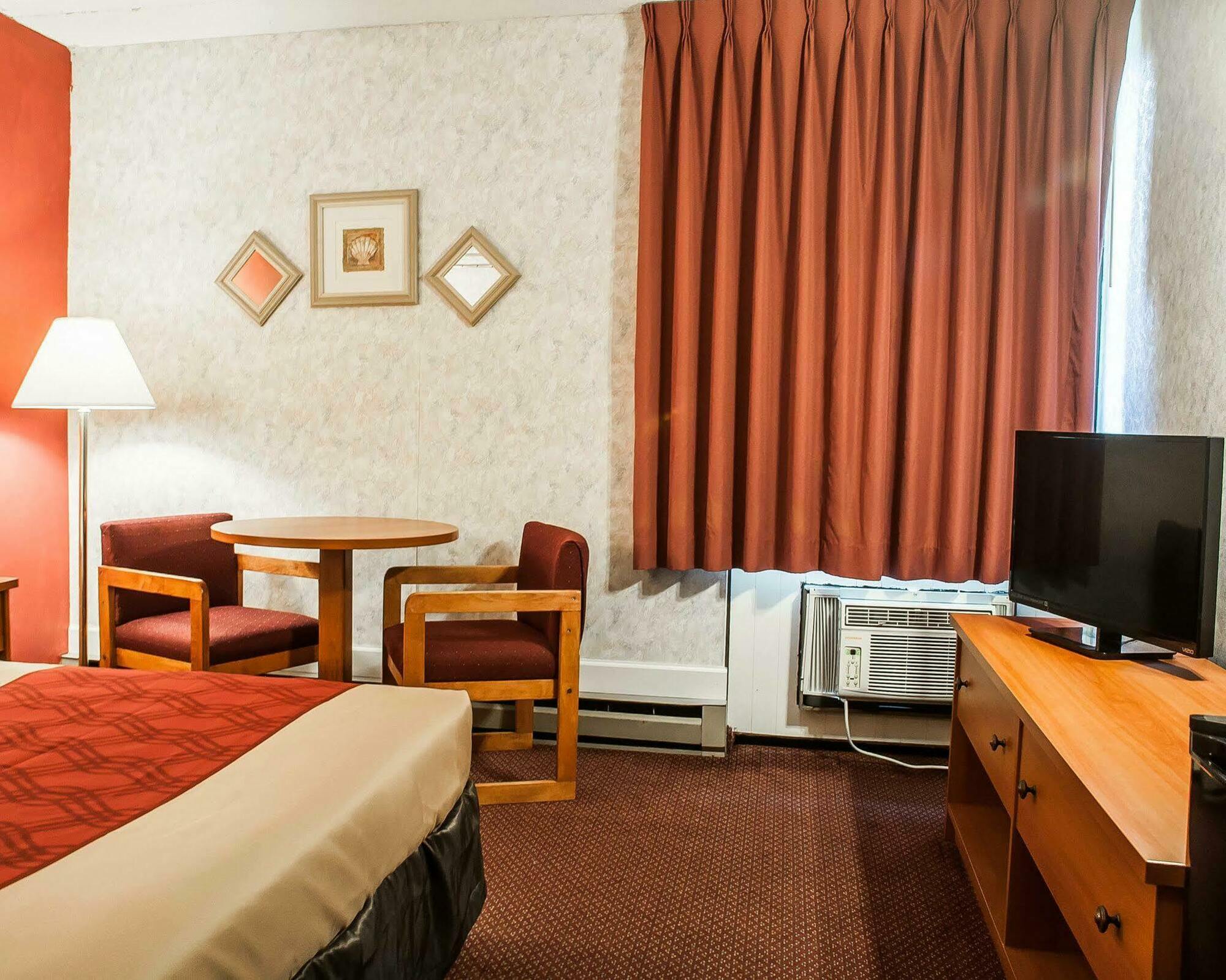 Hotel Adirondack Efficiencies Watertown Esterno foto