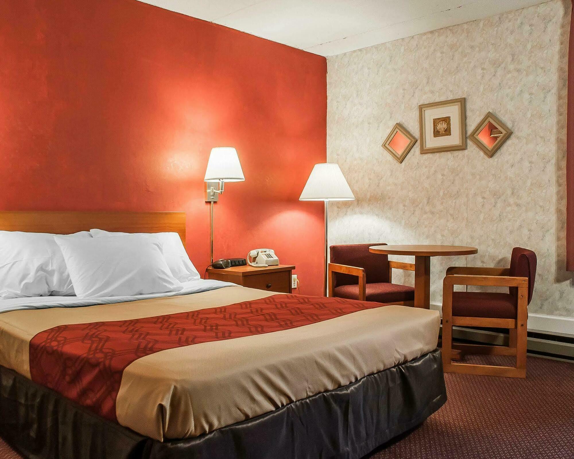 Hotel Adirondack Efficiencies Watertown Esterno foto