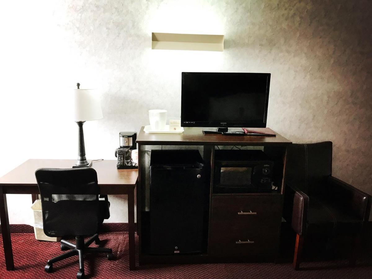 Hotel Adirondack Efficiencies Watertown Esterno foto